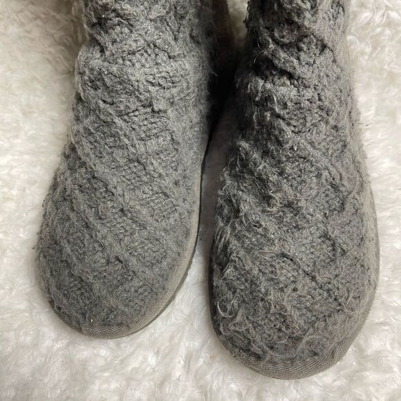 UGG AUSTRALIA Lattice Cardy Genuine Sheepskin Knit Tall Gray Boots big girl SZ4 - Picture 11 of 12